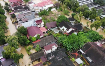 Tampak foto udara menunjukkan permukiman yang terendam banjir di Medan, Sumatera Utara, Jumat 28 November 2025. (Dok. Istimewa).