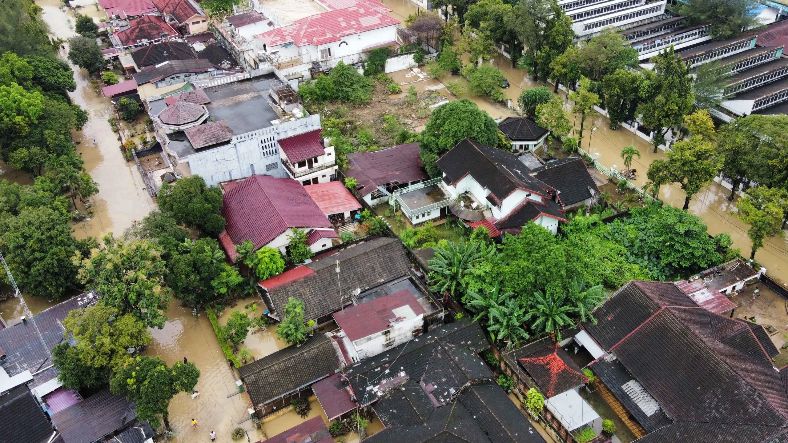 Tampak foto udara menunjukkan permukiman yang terendam banjir di Medan, Sumatera Utara, Jumat 28 November 2025. (Dok. Istimewa).