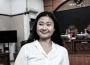 Unggahan Media Sosial Berujung Tuntutan 1 Tahun Penjara